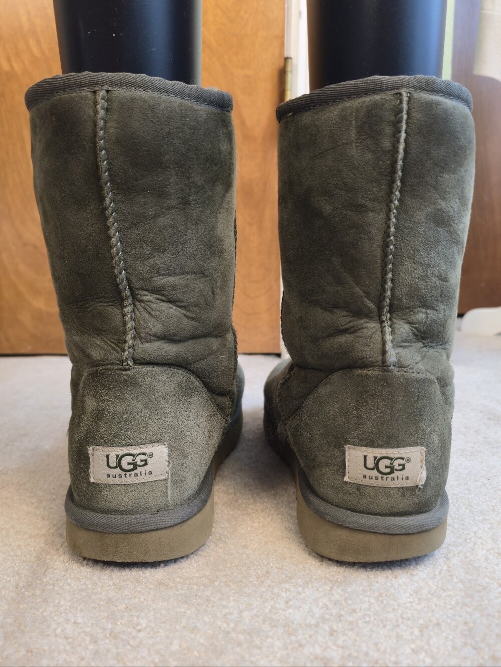 UGG 5825 Classic Short Boots Womens Sz 10 Forest Night